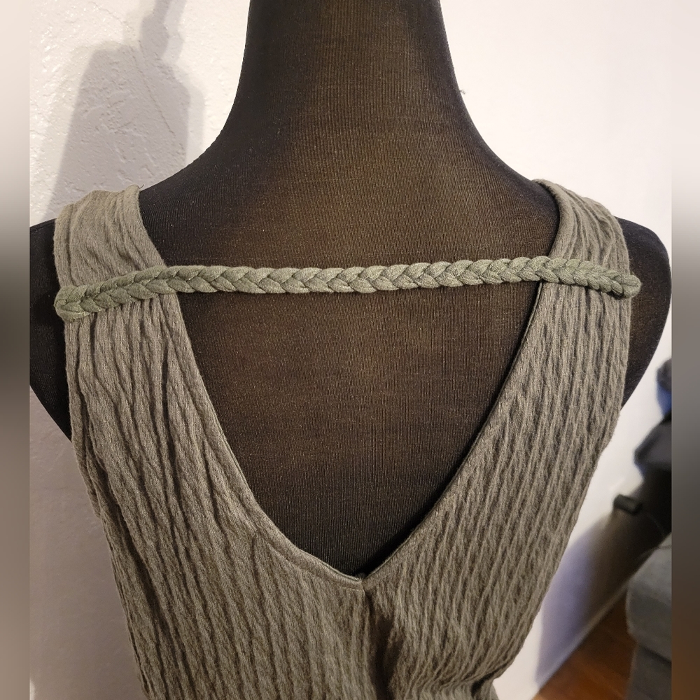 Green Universal Thread Romper - Picture 10 of 11